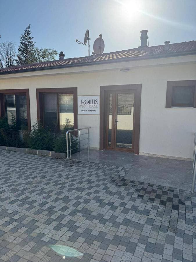 Troilus Park House 1