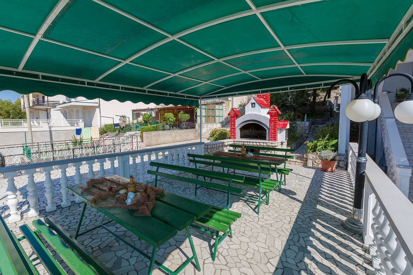 Foto 11 von 26: Reizendes Apartment nur 700 Meter zum Strand mit Meerblick, Pool, BBQ, WiFi