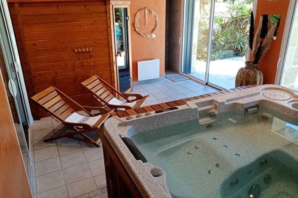 Foto 13 von 30: Außergewöhnlich nahe Bordeaux Charmehaus mit Jacuzzi, Sauna und privatem Pool