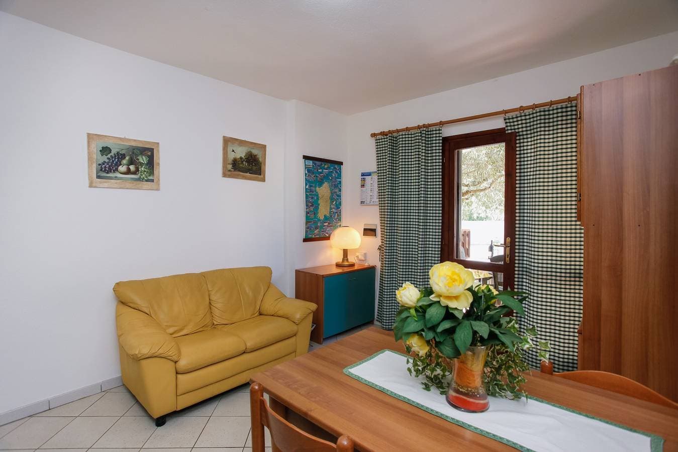 Foto 5 von 17: Ferienhaus "mirtagru Ena casa vacanze" mit 2 privaten Terrassen und WLAN