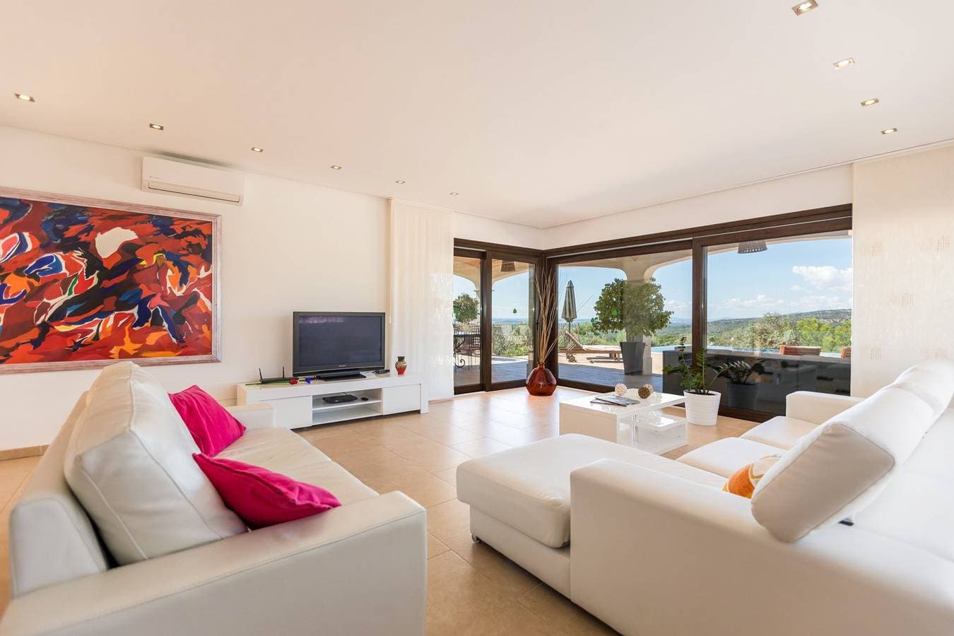 Foto 3 von 40: Villa für 8 Personen mit Pool