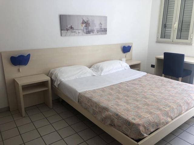 Foto 8 von 8: Economy Double Room