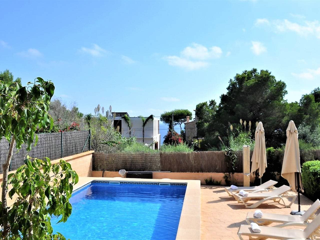 Foto 10 von 40: Preciosa villa con vistas al mar, piscina privada, aire acondicionado y wifi id