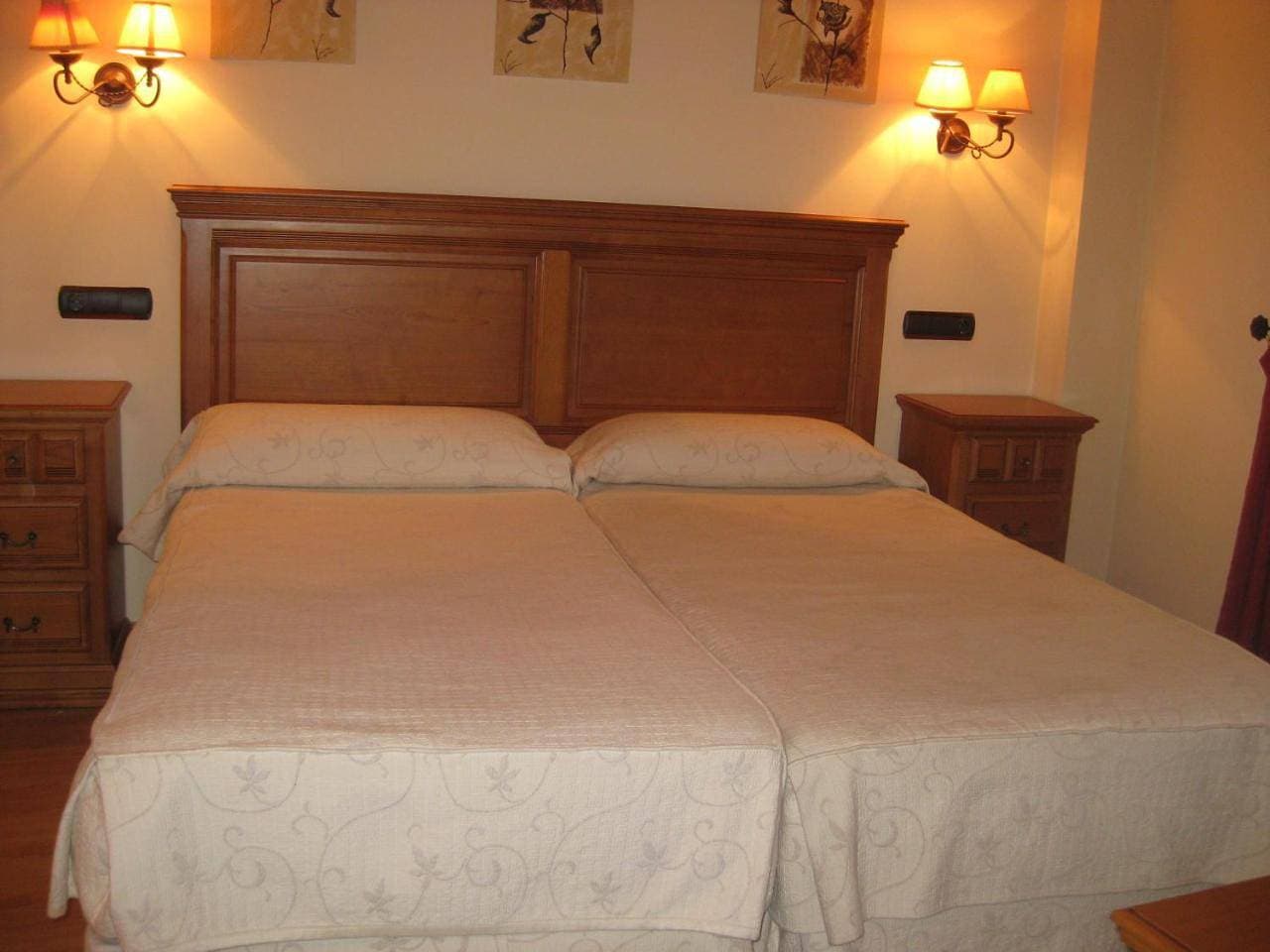 Foto 11 von 12: Double or Twin Room