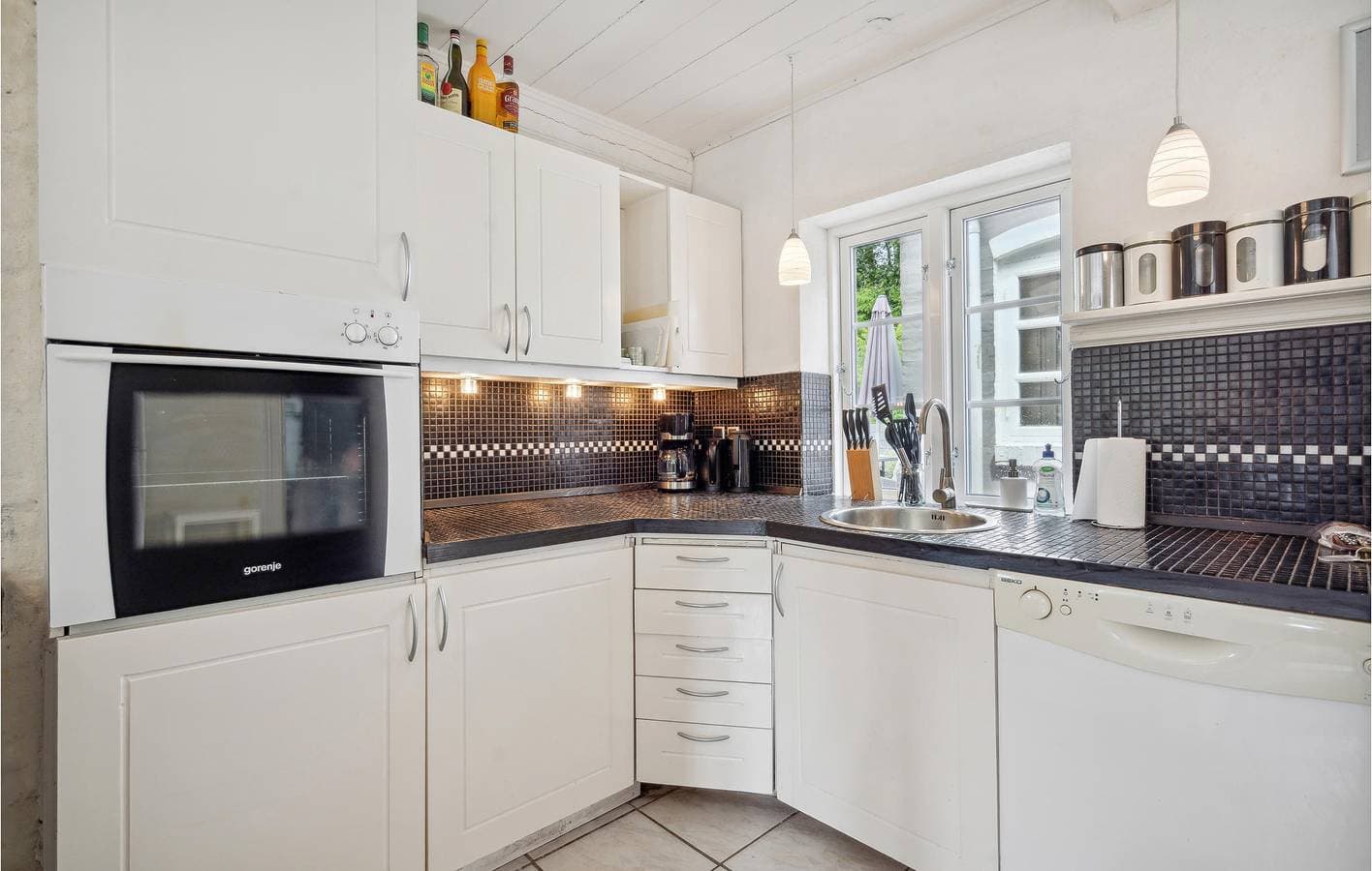 Foto 7 von 24: Ferienhaus für 6 Personen mit Whirlpool