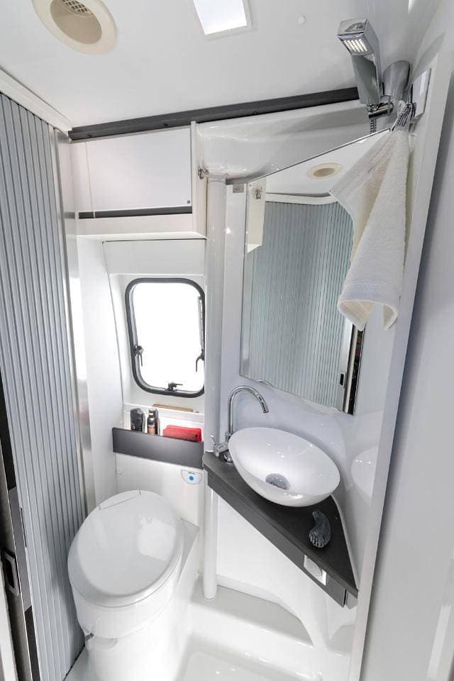 Foto 10 von 15: Double Room with Private Bathroom