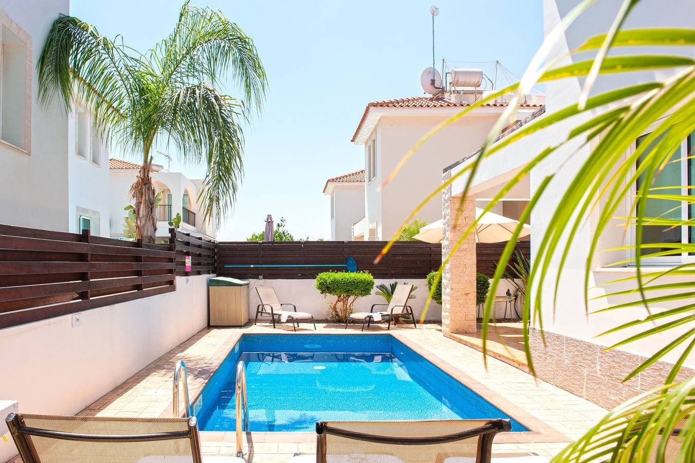Foto 10 von 32: Villa für 5 Personen mit Balkon