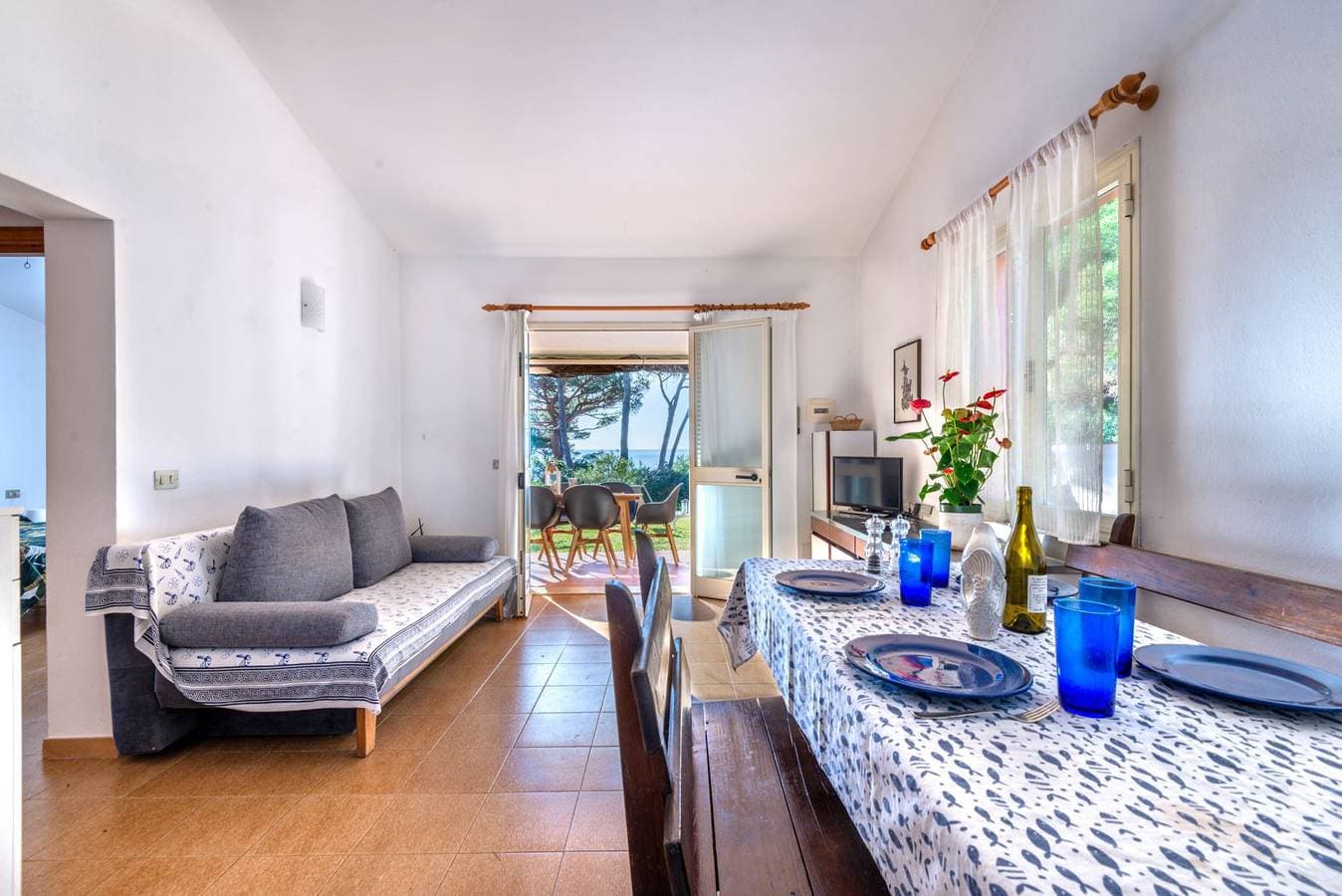 Foto 2 von 47: Villa für 6 Personen mit Garten