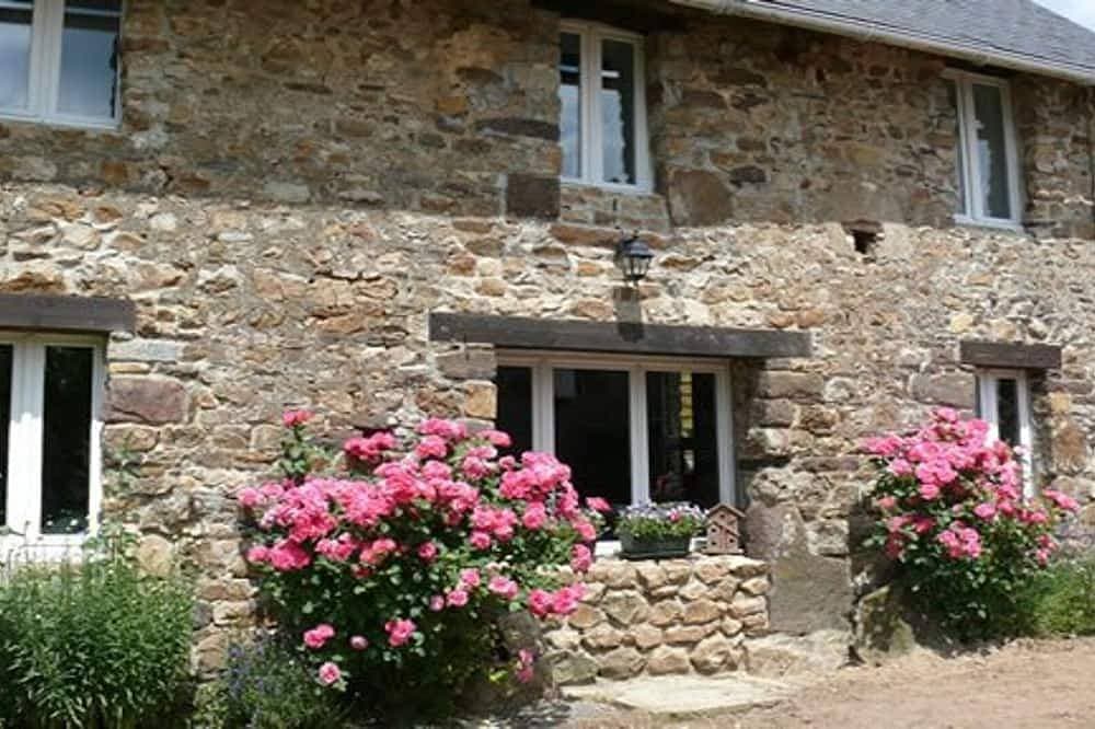 Cottage La Clef des Champs Normandie Manche, countryside, 3 bedrooms, 17km beach 1