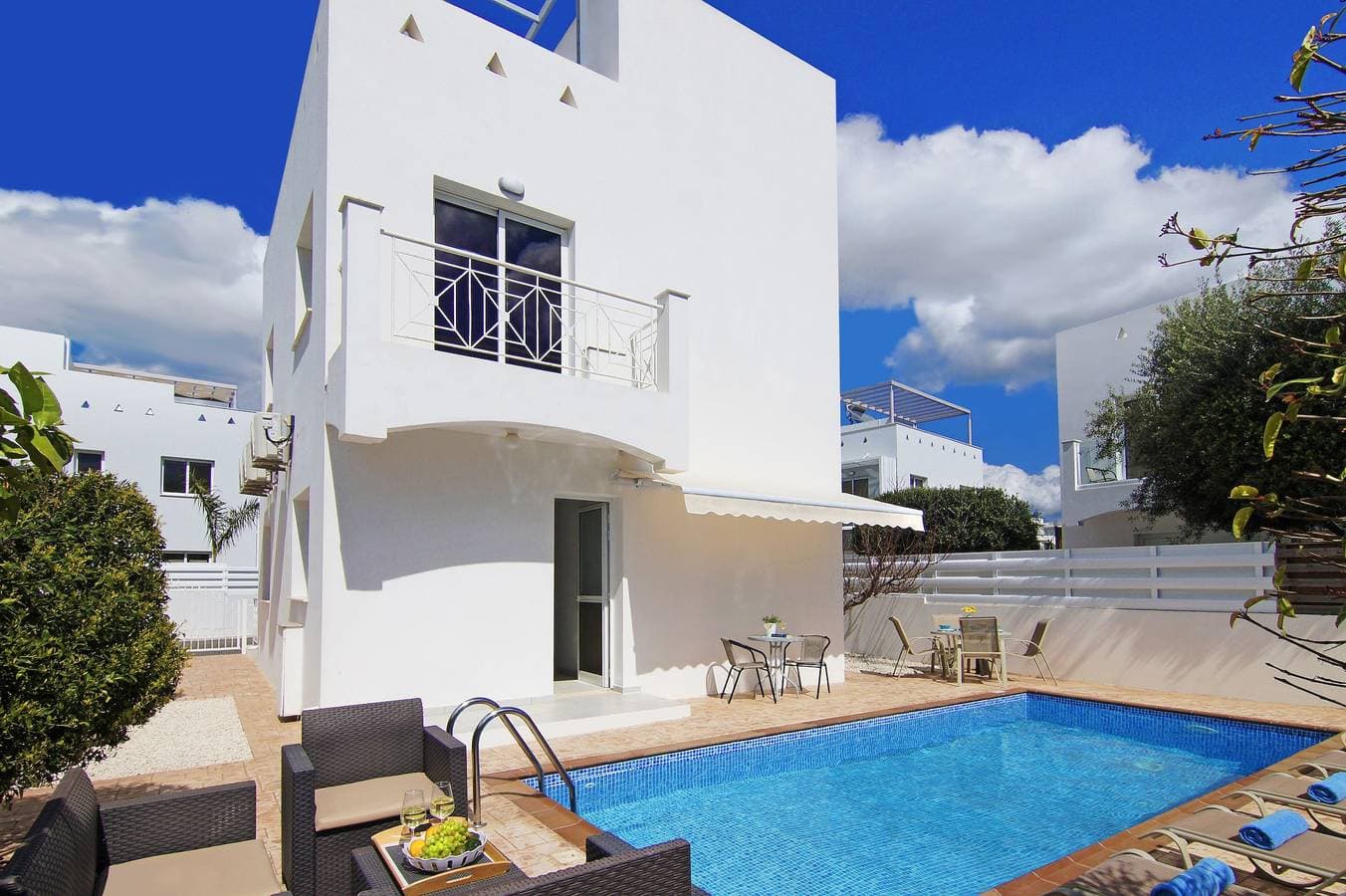 Villa 1