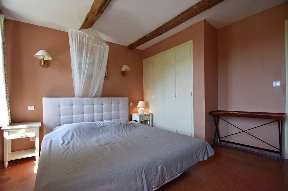 Foto 4 von 30: Großes Ferienhaus mit Pool im Var.