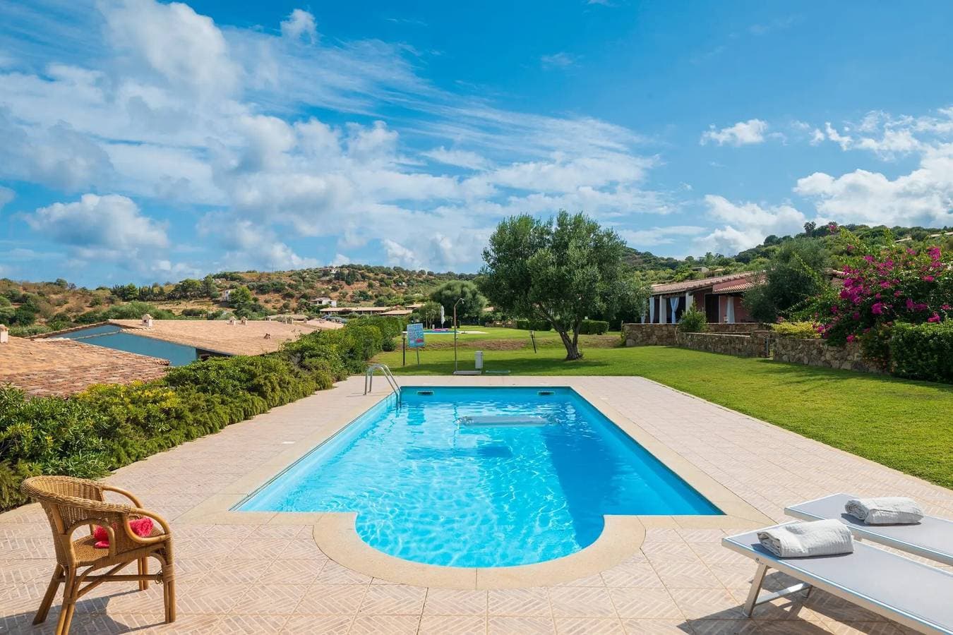 Ferienhaus 200 m vom Meer mit Pool & exklusivem Fähr-Rabatt – Villa Ogliastra