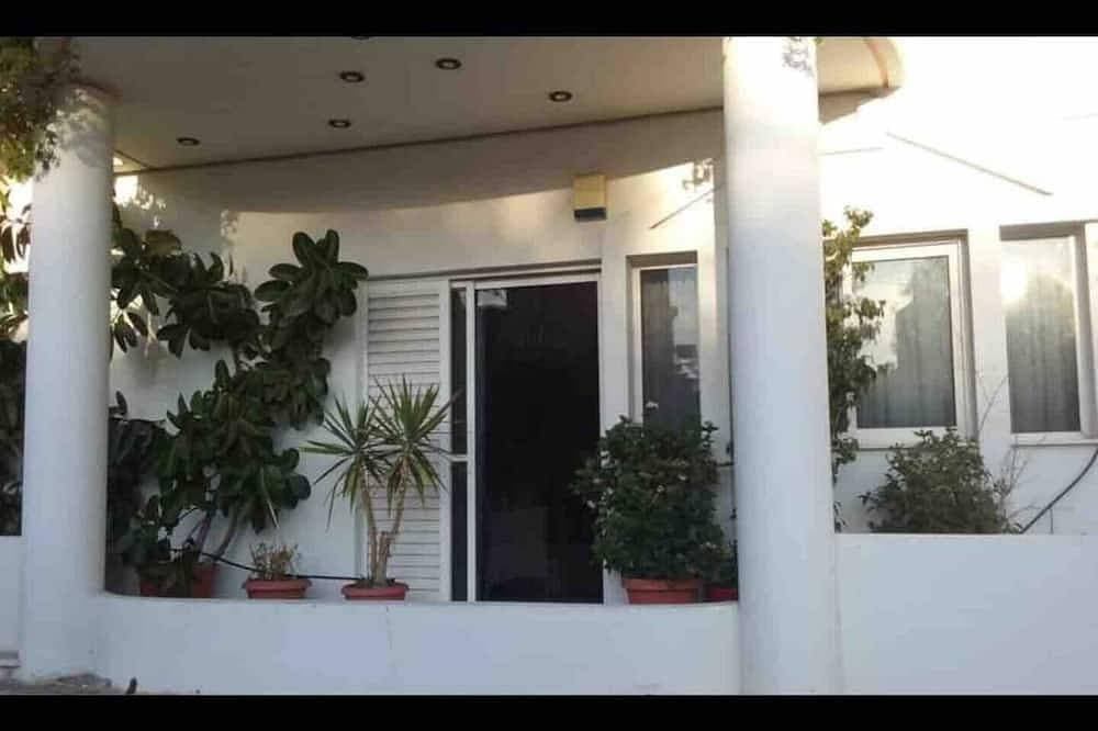 Foto 6 von 7: Entire Condo Renovated in Athens