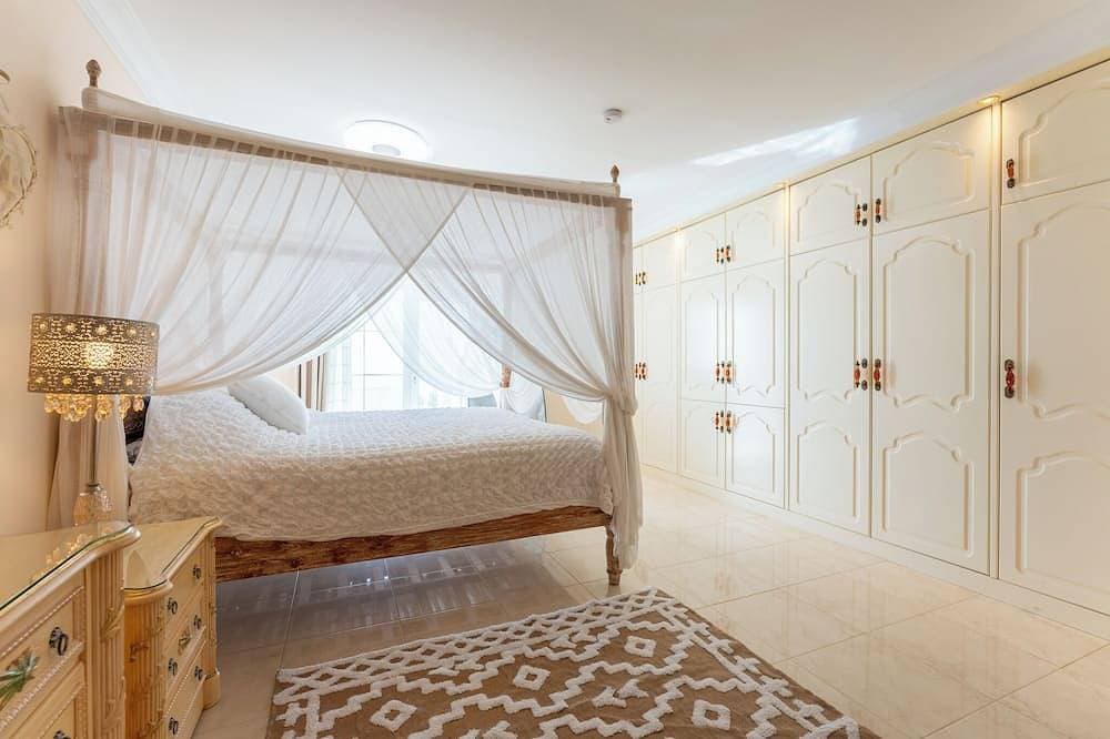 Foto 3 von 21: Private Luxury villa with Jacuzzi, Beach Bar, Pool