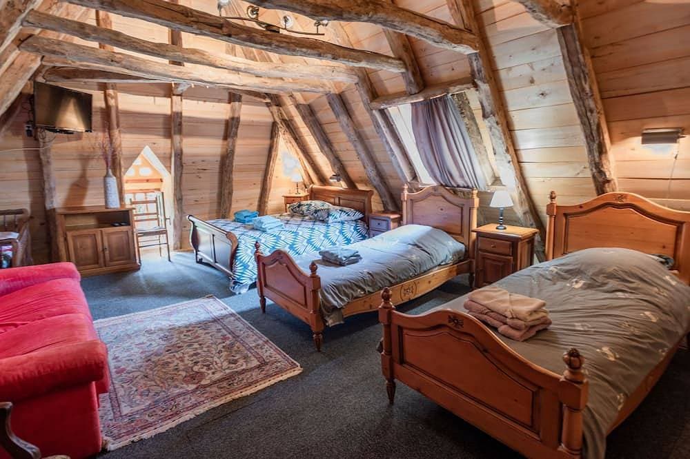Foto 5 von 30: Großes super attraktives Haus mit privatem Pool