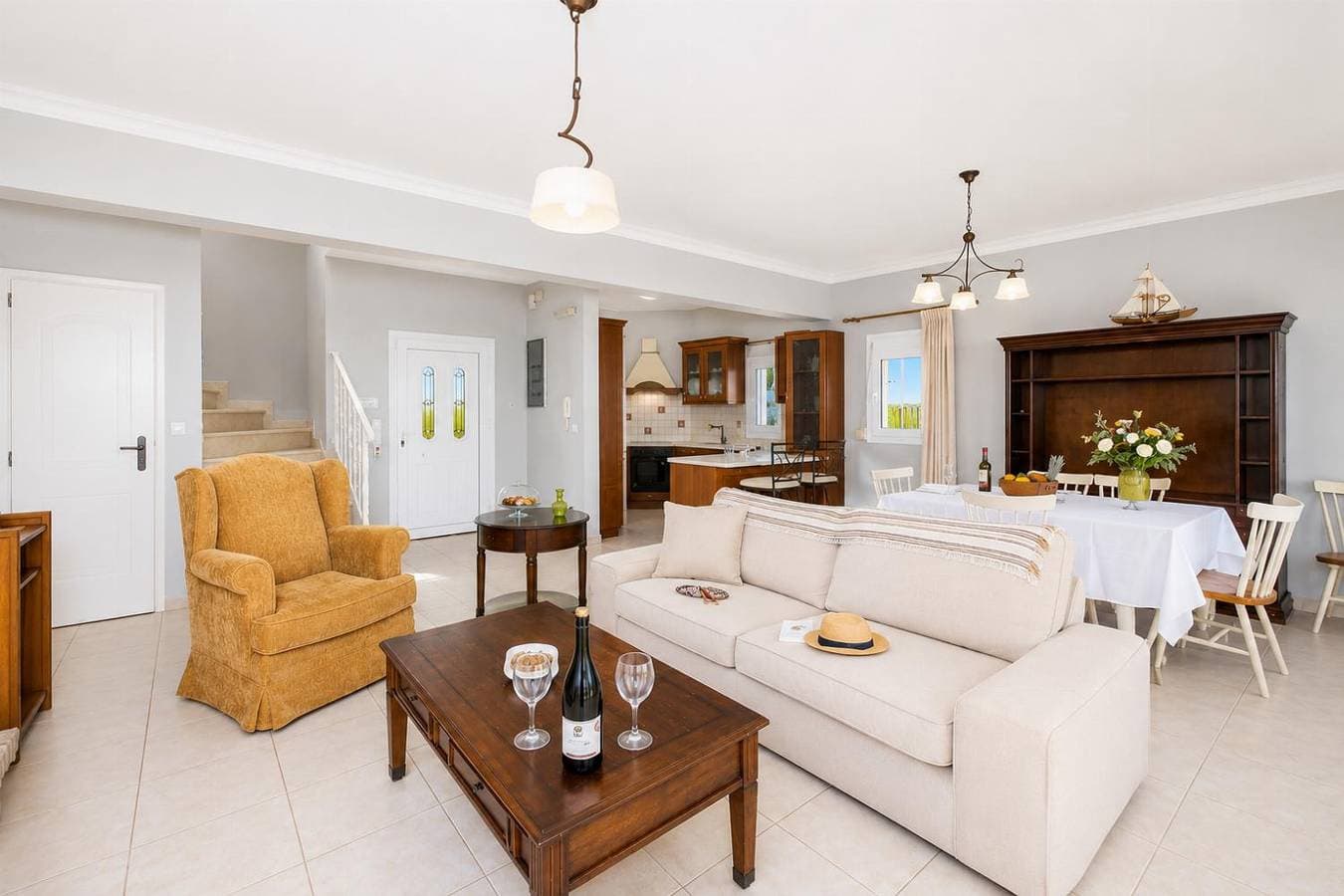 Foto 6 von 30: Villa für 8 Personen mit Balkon