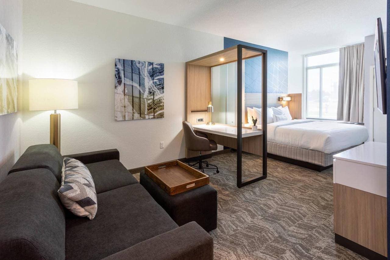 Foto 8 von 12: Suite, 1 King, Trundle bed