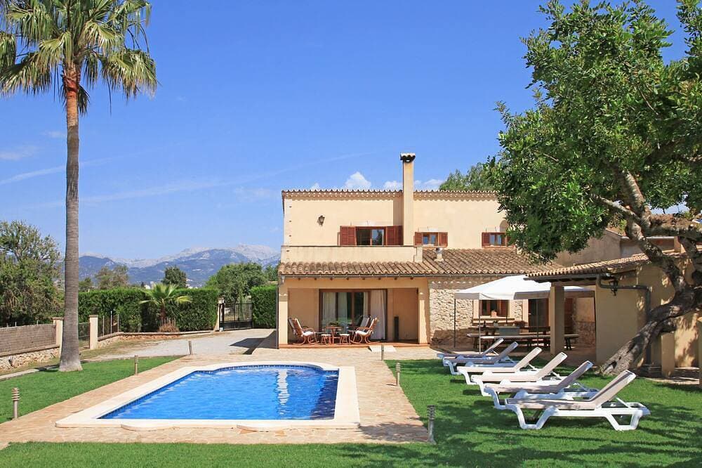 Moderne Finca, privater Pool, gepflegter Garten, Grillbereich, WiFi, Klimanlagen 1