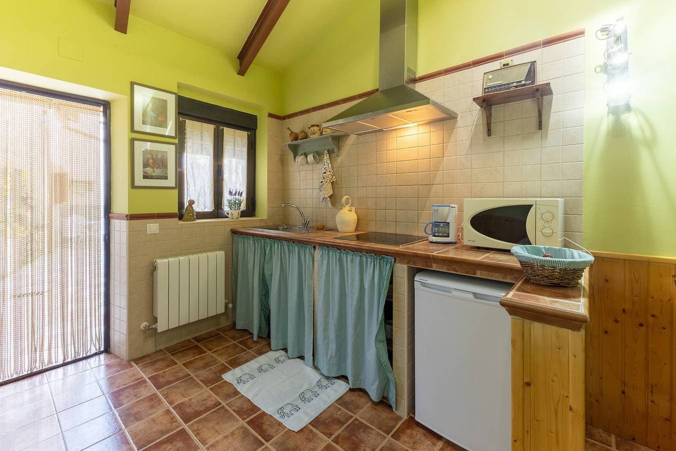 Foto 7 von 25: Casa Rural 'Siesta y Brisca' in Ávila mit Blick auf die Sierra, Terrasse und Balkon