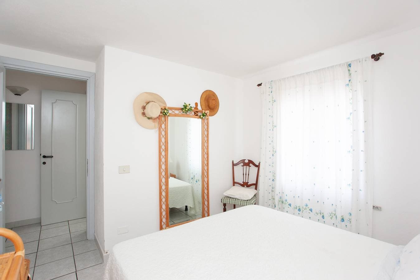 Foto 4 von 26: Ferienwohnung 'Capo comino a due passi dalla spiaggia' mit Terrasse und Klimaanlage
