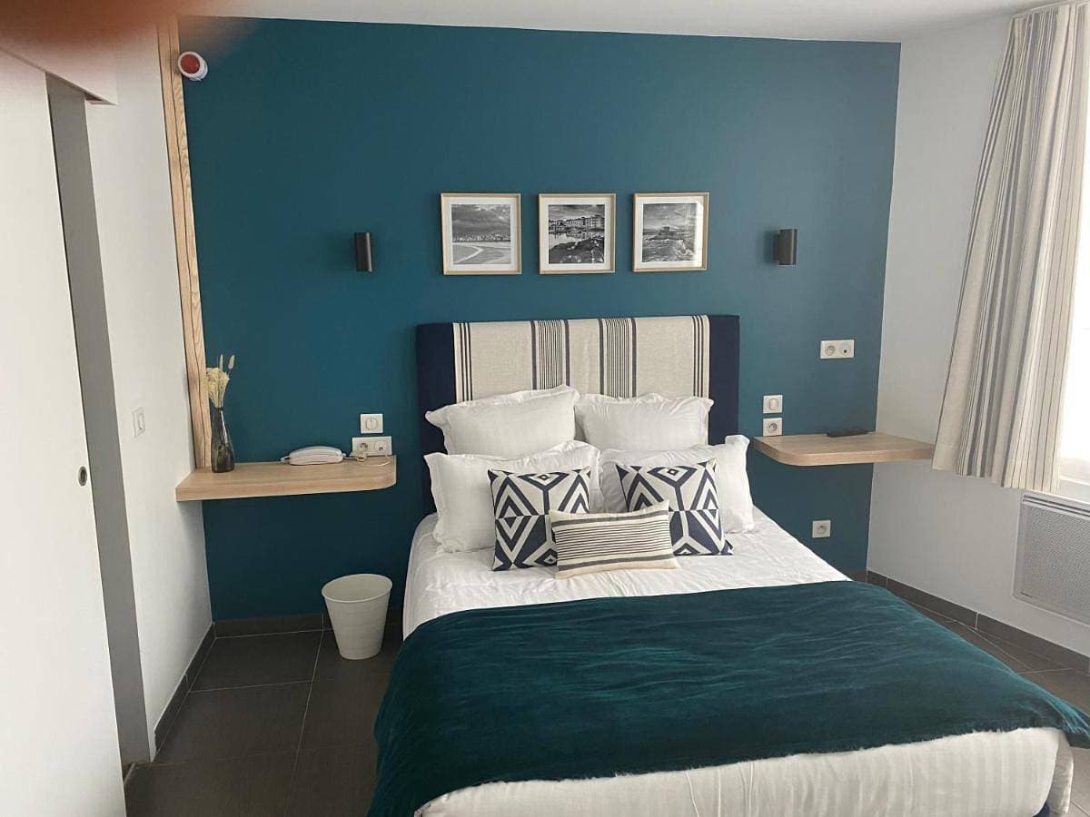 Foto 2 von 5: Double Room - Disability Access