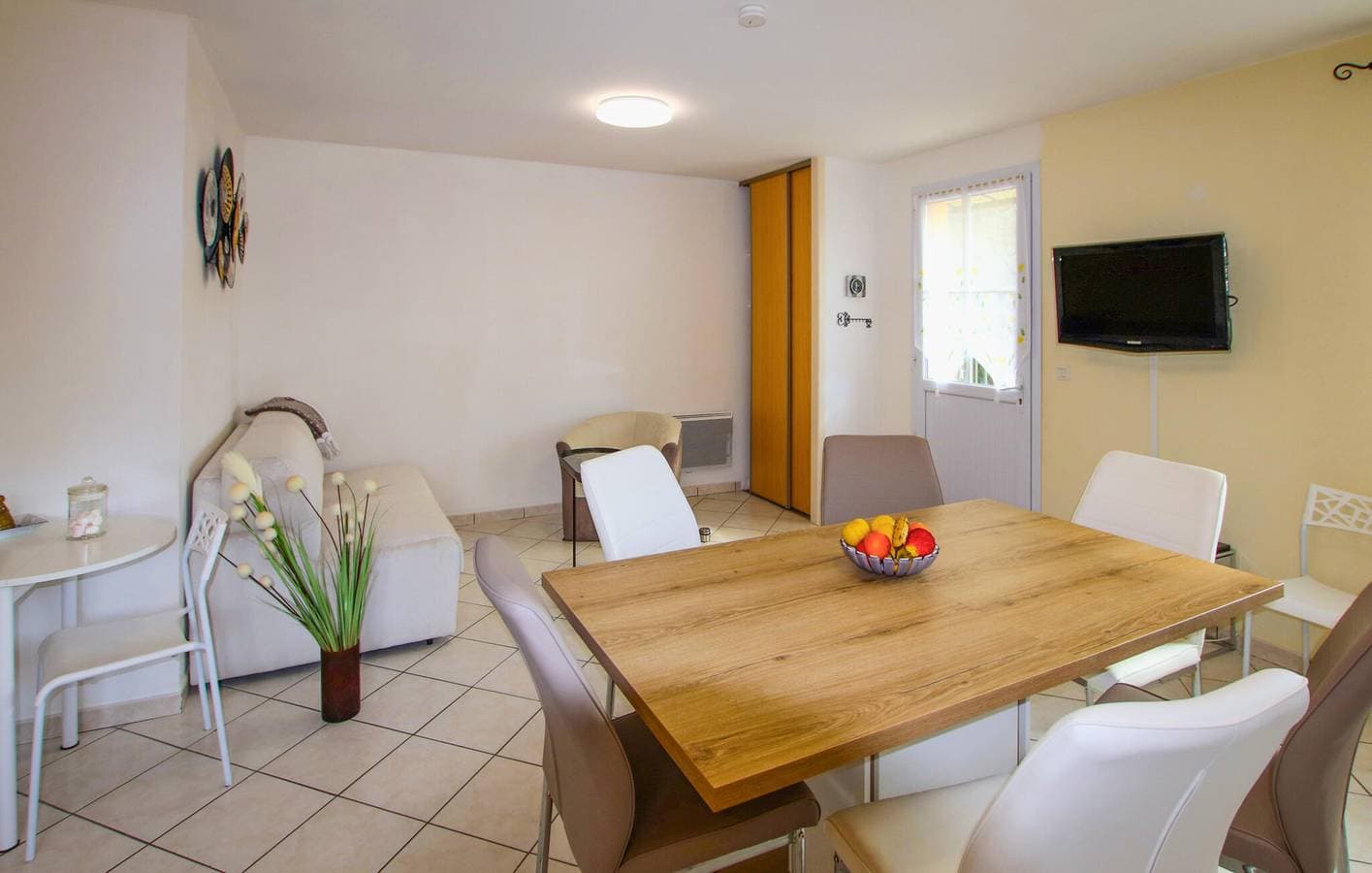 Foto 13 von 21: Gemütliche Wohnung mit Pool und Garten, nahe dem Stadtzentrum