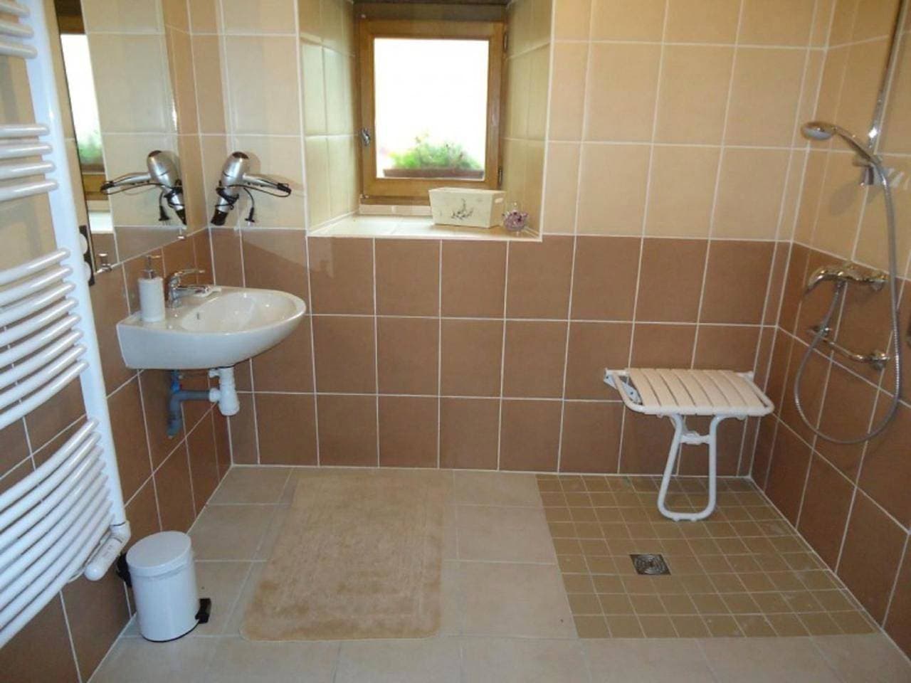 Foto 5 von 7: Double Room