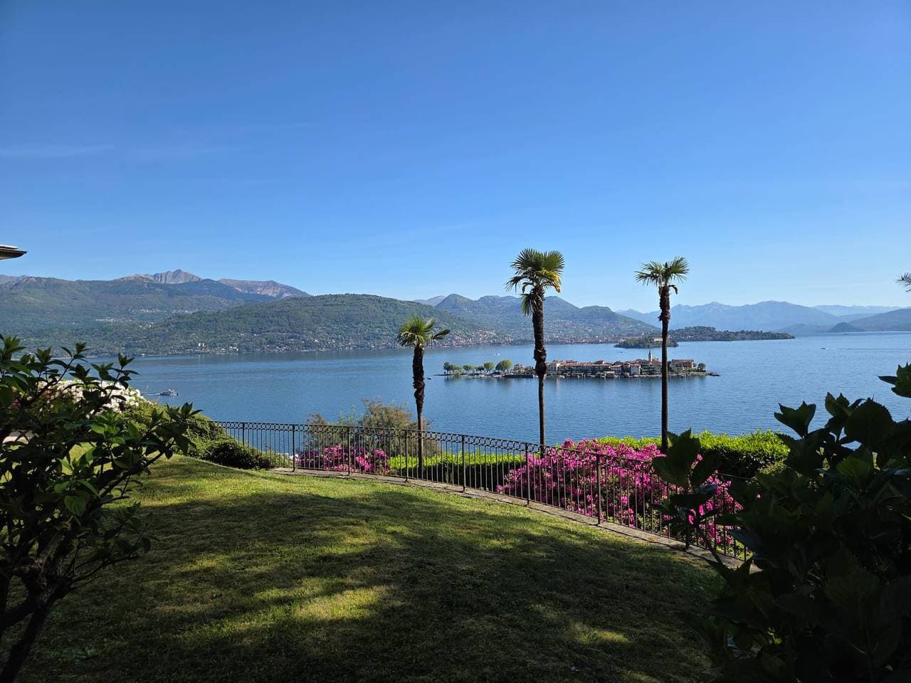 Foto 2 von 31: Queen Apartment – Stunning Panoramic Island View