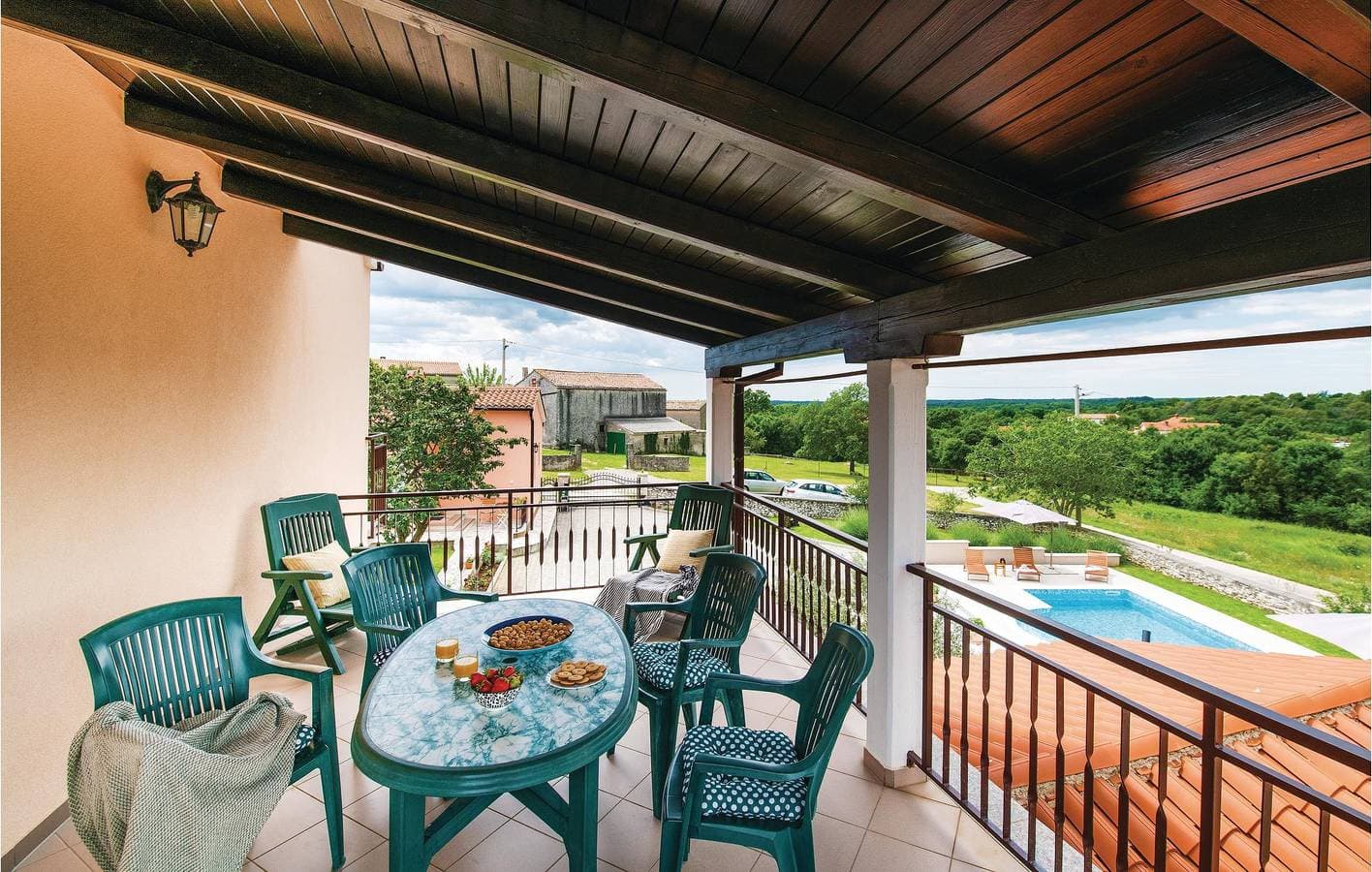 Foto 11 von 49: Charmante Unterkunft, 1,5 km von der Küste entfernt: Pool, WLAN, Terrasse und Parkplätze!