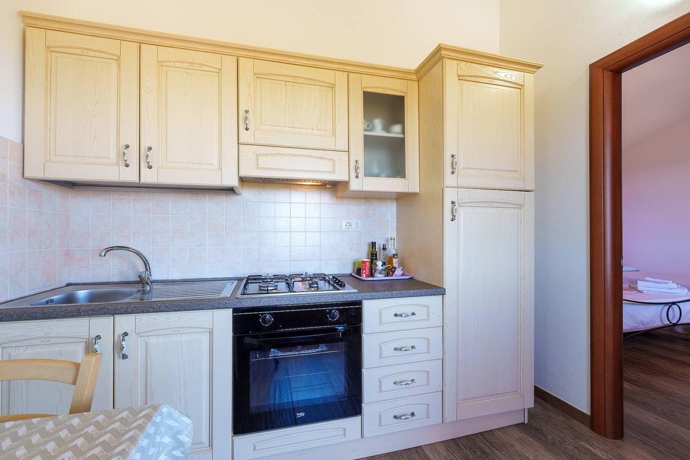 Foto 8 von 28: Ferienwohnung "Casa Ginepro Piscina E Vista Mare" mit Meerblick, Gemeinschaftspool und WLAN