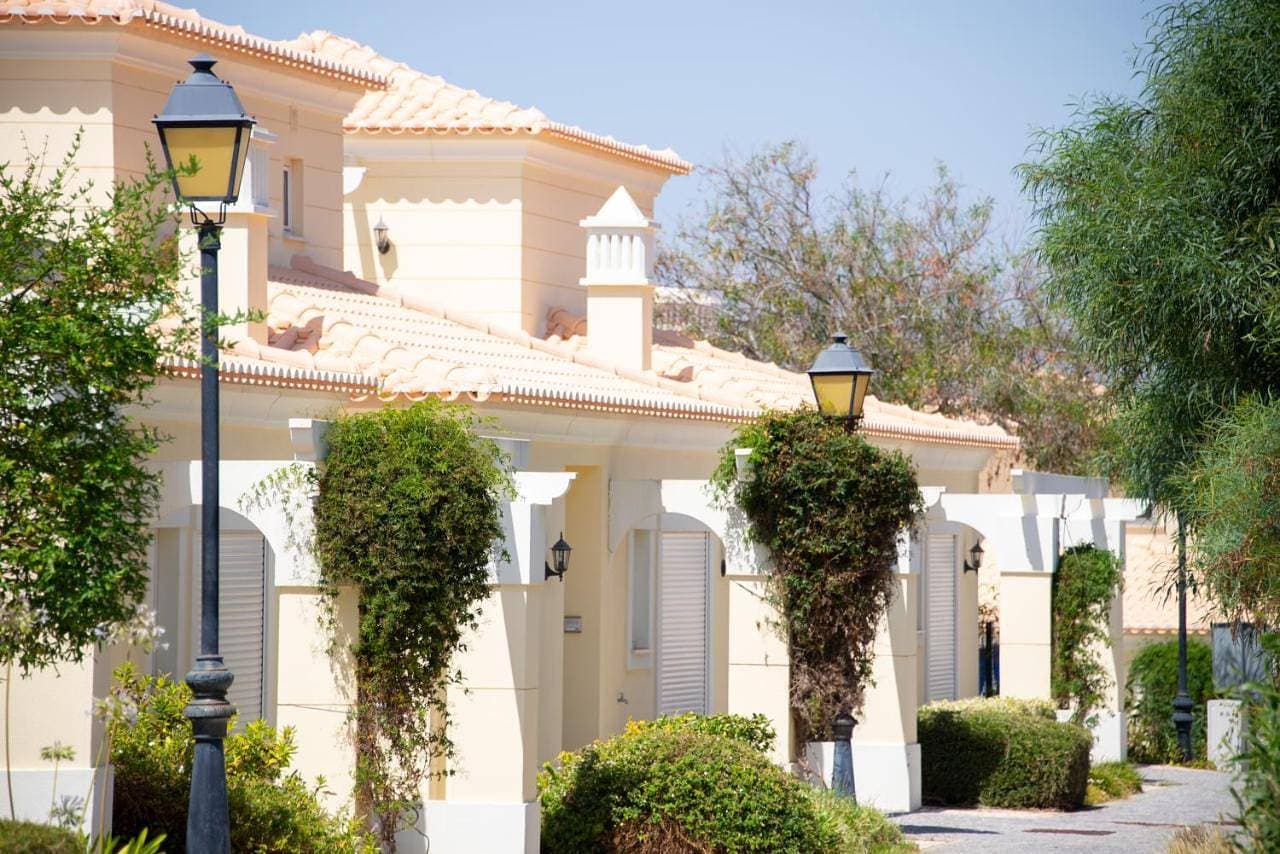 Foto 2 von 10: Two-Bedroom Villa with Golf Package
