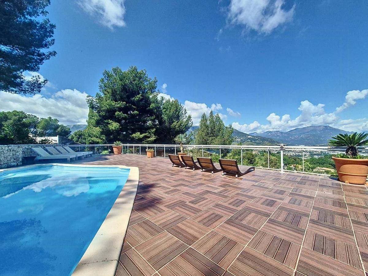 Villa With Terrace And Heated Pool Near Nice 1