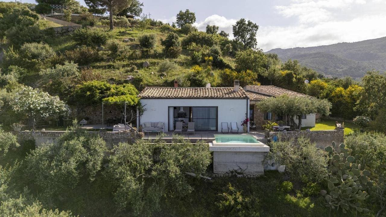 Foto 5 von 5: Villa with Private Pool