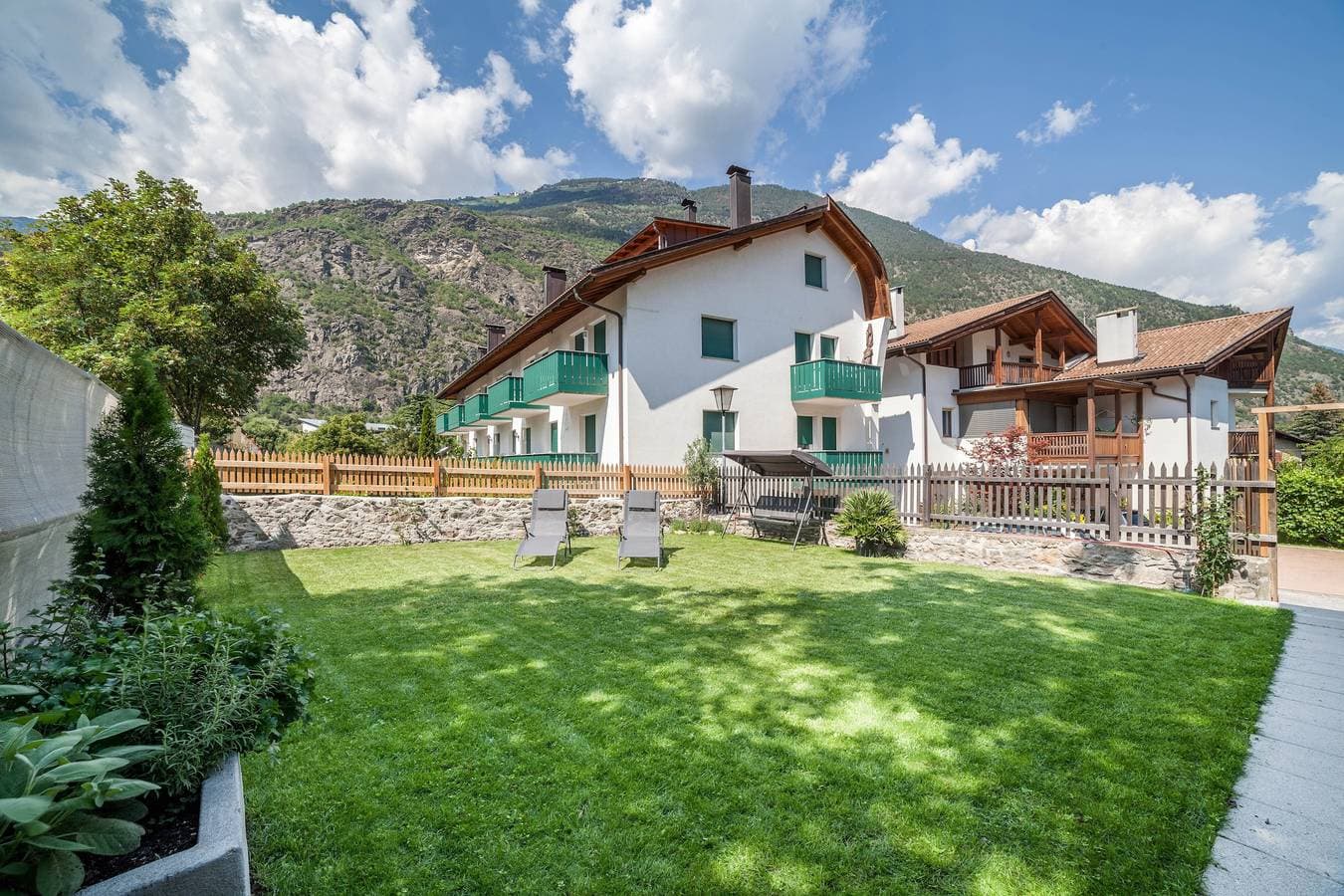 Foto 8 von 37: Unterlanpacher Historisches Refugium mit Bergblick, Garten & Terrasse