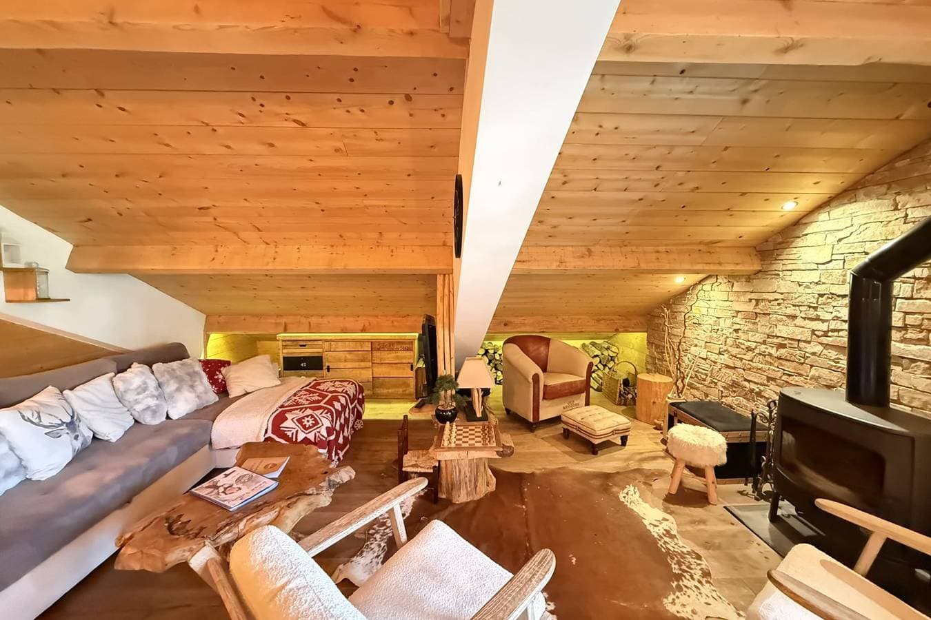 Foto 7 von 24: Ferienwohnung für 8 Personen mit Balkon