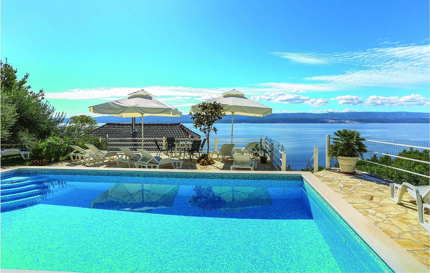 Foto 7 von 36: Gemütliche Ferienwohnung in der Nähe des Juto-Strandes mit Pool und WLAN