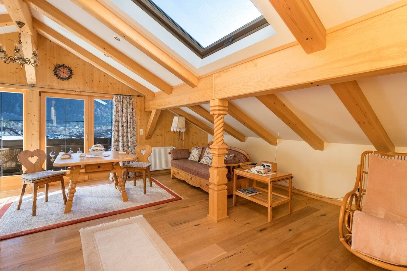 Foto 4 von 25: Ferienwohnung Bergkristall in Skiliftnähe mit Bergblick, WLAN und Balkon