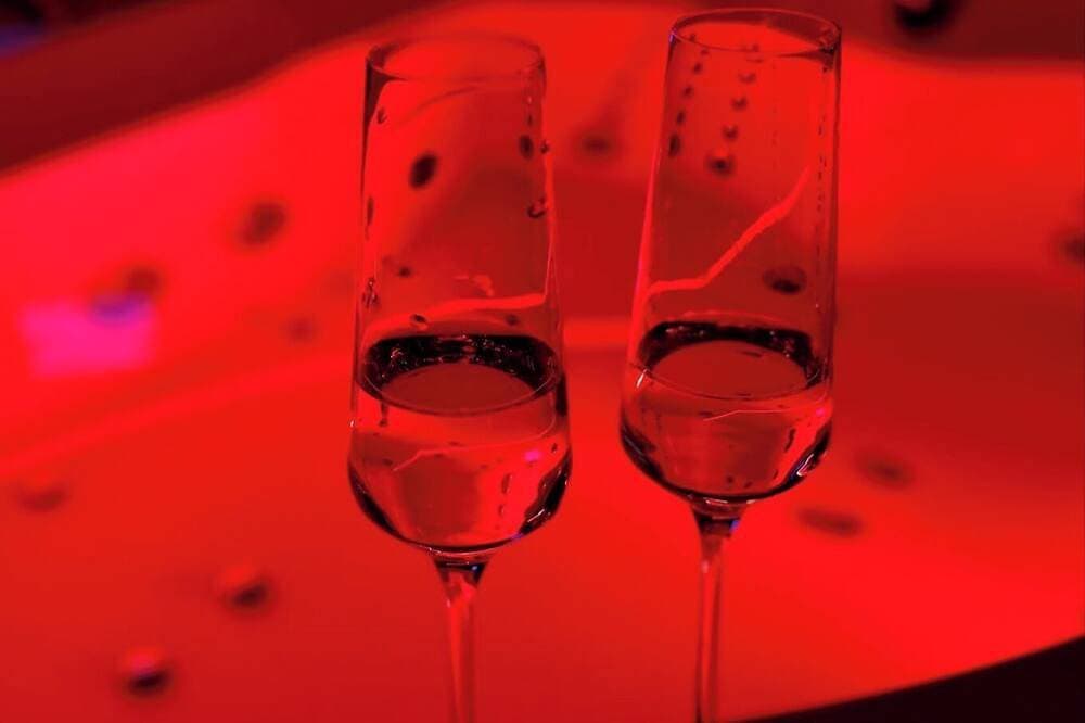 Foto 7 von 17: Enjoy A Romantic Getaway In The Heart Of Old Lyon.