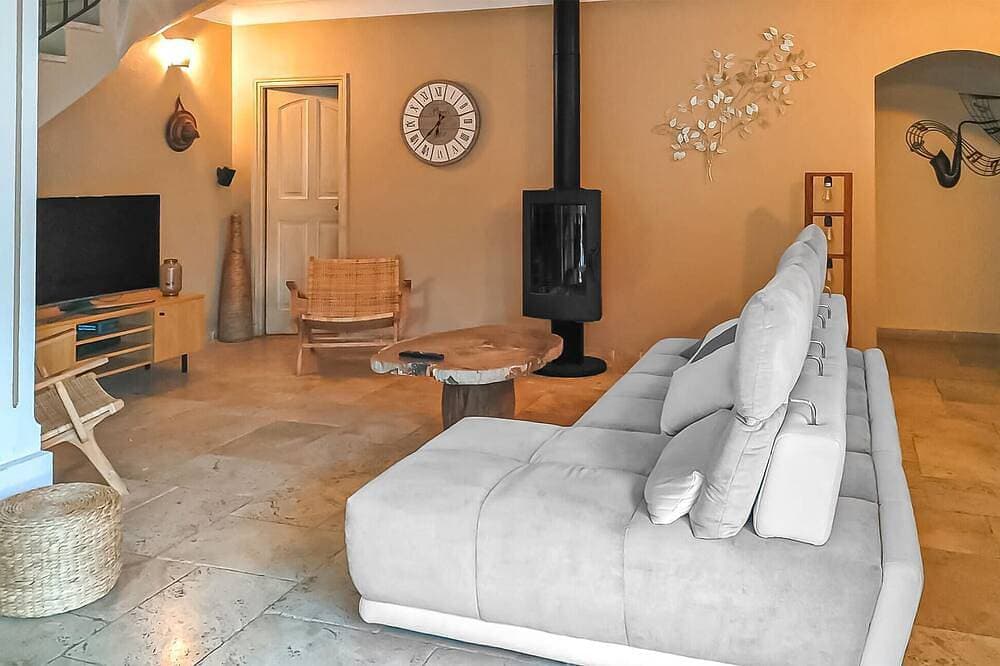 Foto 6 von 17: Stunning home in Speracedes