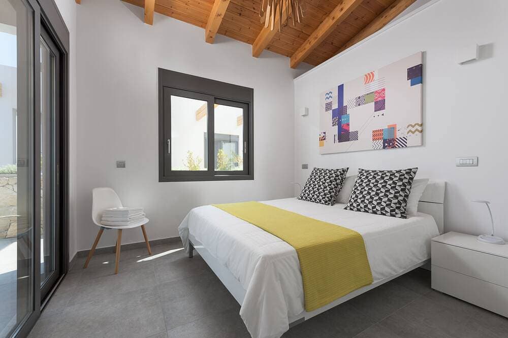 Foto 4 von 30: Kathisma Bay Villas - Villa Helios - Luxury Villa With Private Pool