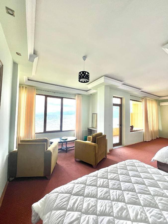 Foto 2 von 57: Double Room with Lake View