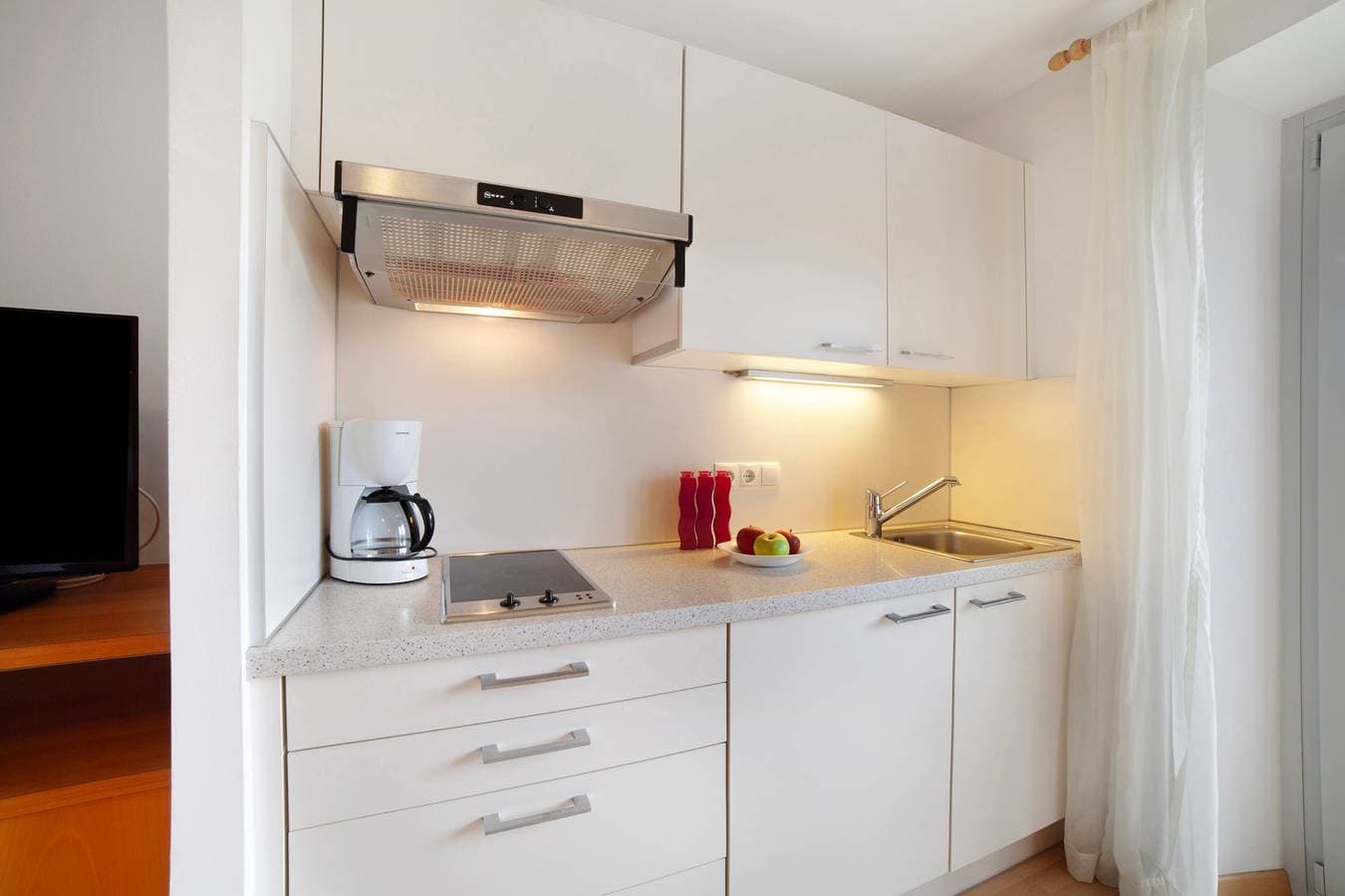 Foto 7 von 26: Ferienwohnung "Mosttragerhof Appartment Large" mit Bergblick, Gemeinschaftspool und WLAN