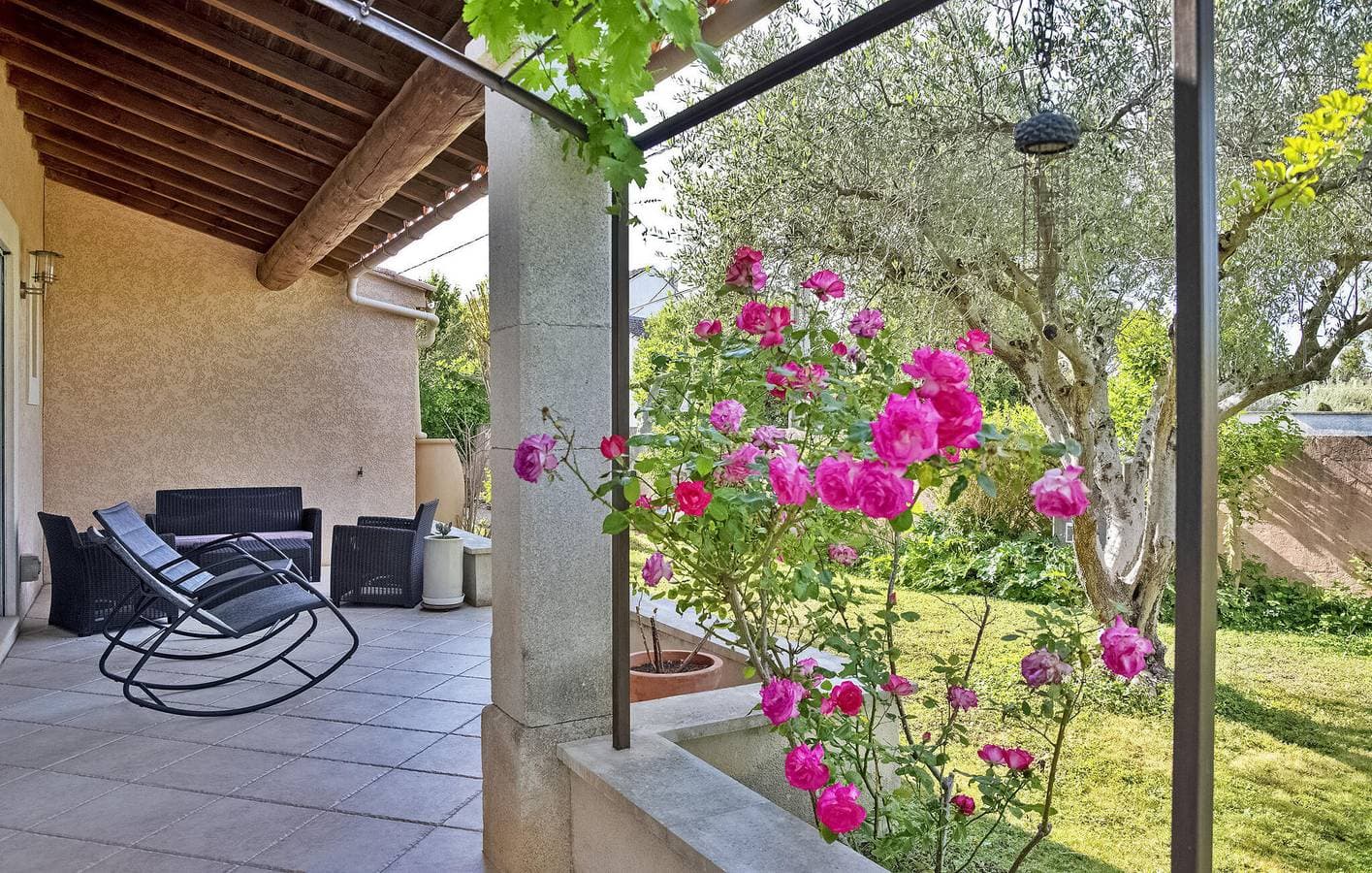 Foto 10 von 27: Moderne 110m² Wohnung: AC, Parkplatz, Pool, WiFi - Graveson