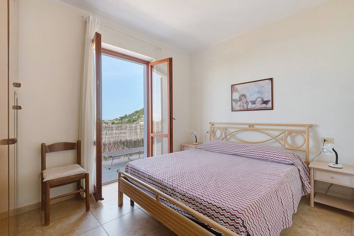 Foto 13 von 23: Apartment mit Meer- und Naturblick