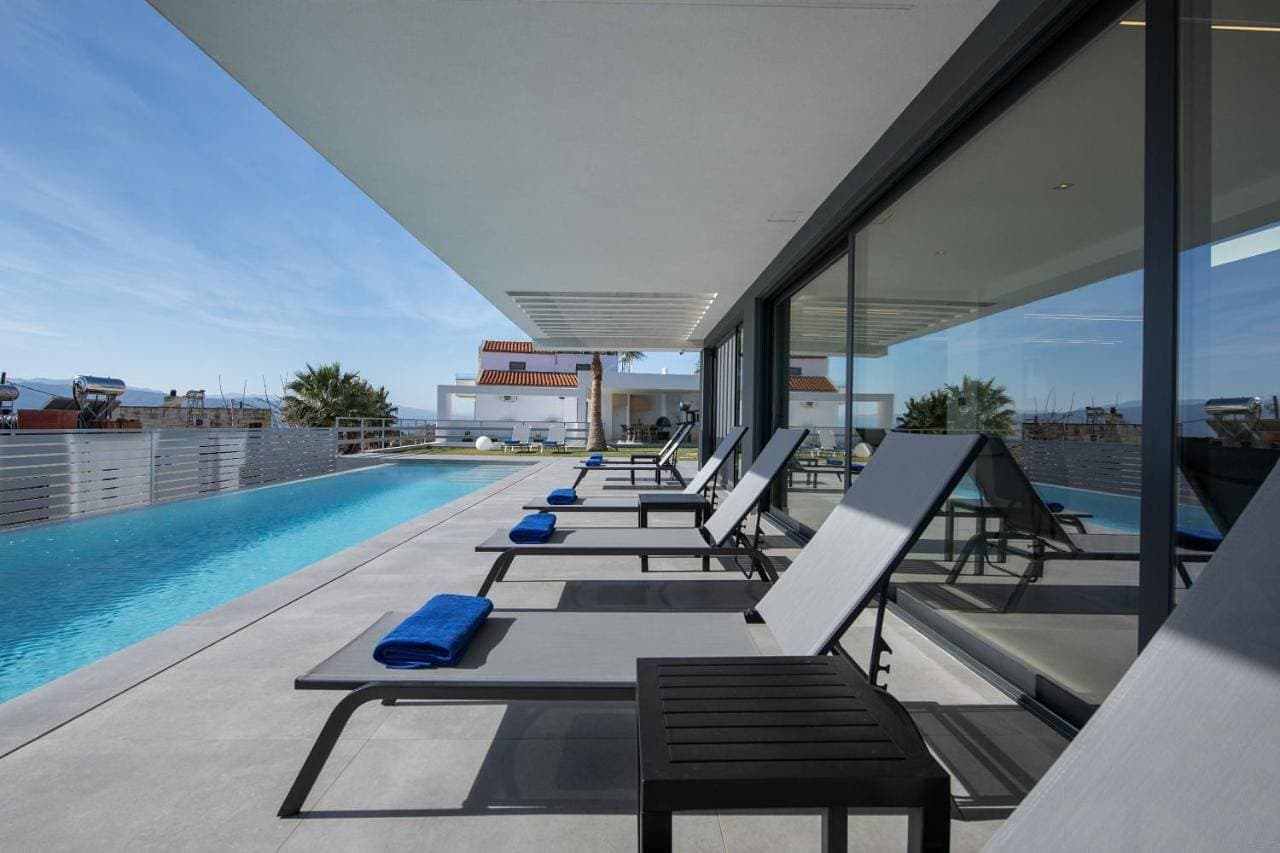 Foto 11 von 96: Villa with Private Pool