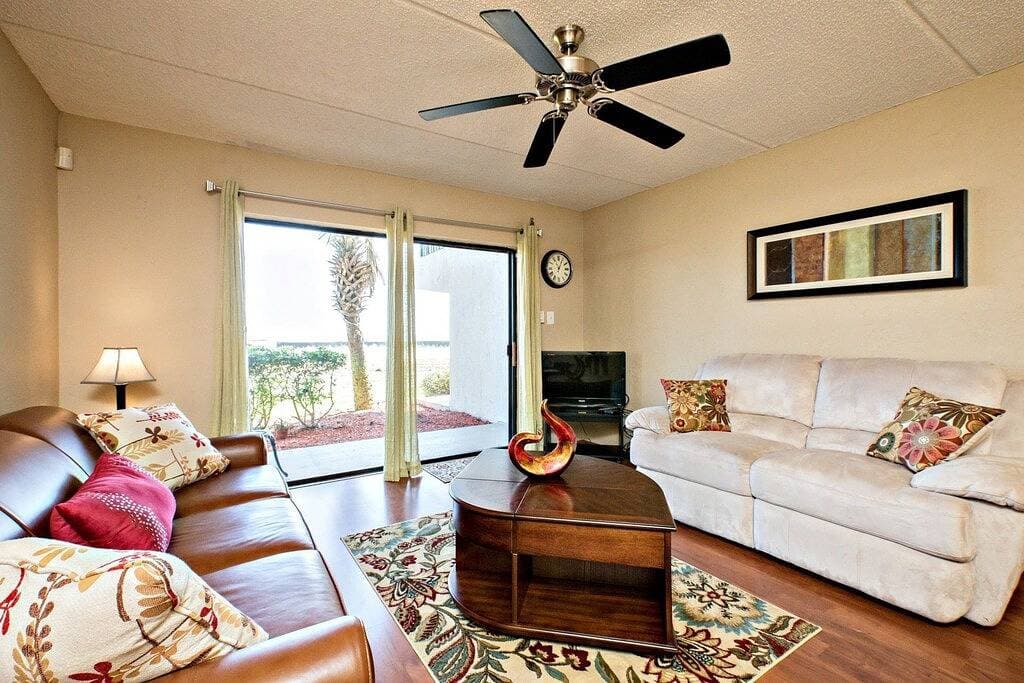 Foto 8 von 30: Warme einladende 1. Etage OceanFront Unit-Pool, Tiefgarage, keine Drive Bch, gratis WIFI!