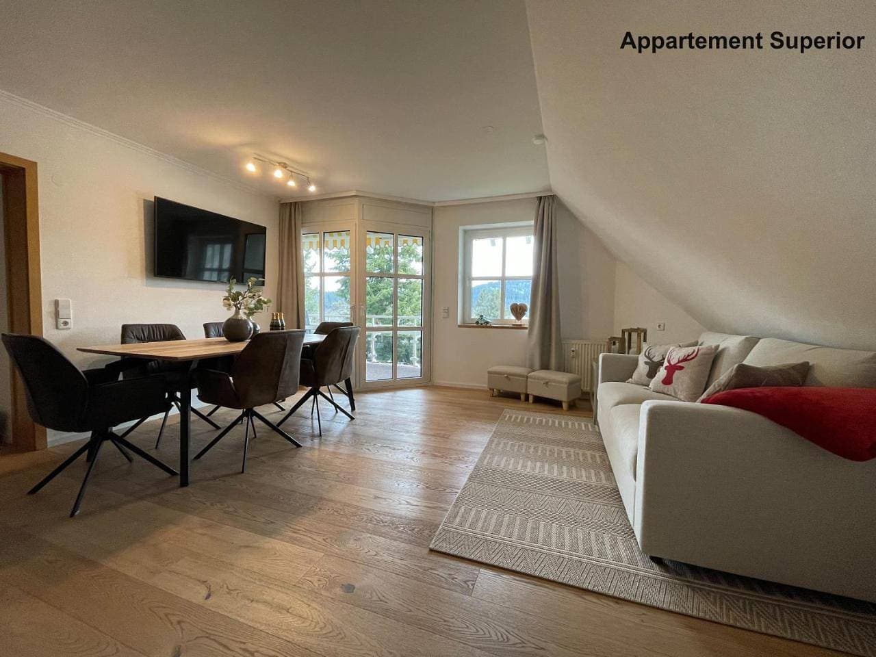 Foto 7 von 14: Apartment with Lake View