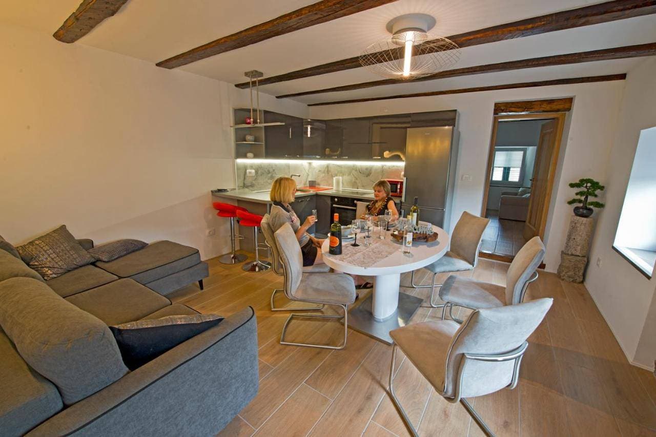 Foto 4 von 44: Three-Bedroom Apartment