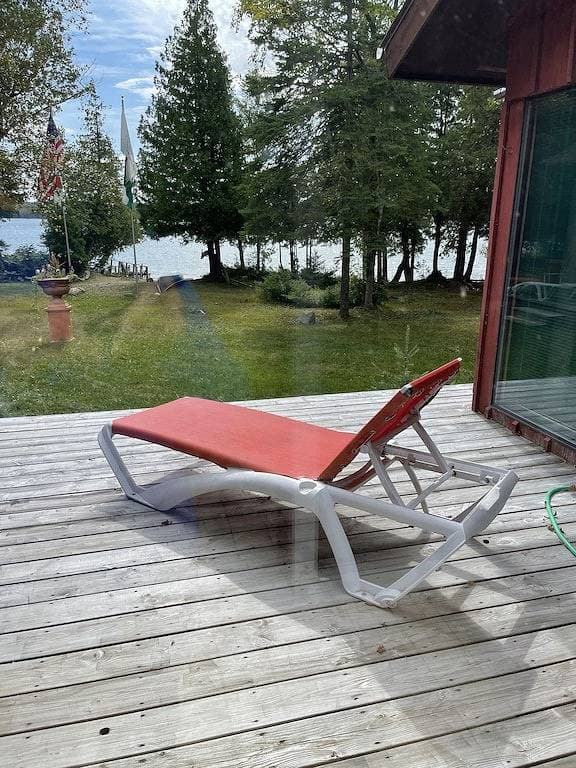 Foto 11 von 20: Shadwell, beautiful private setting on Font Lake