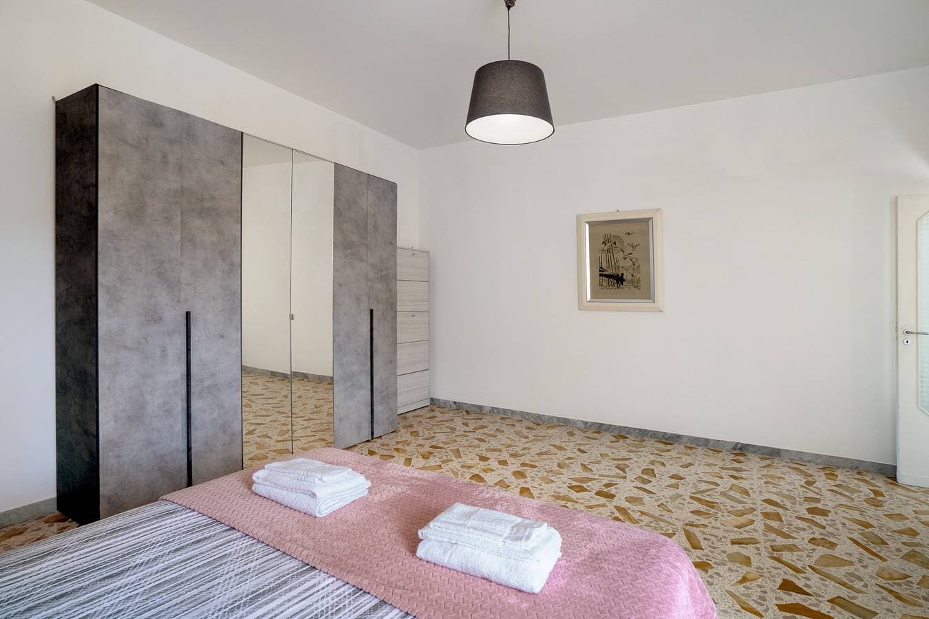 Foto 10 von 22: Ferienwohnung 'Casa Di Mieri' mit Bergblick, Wi-Fi und Klimaanlage